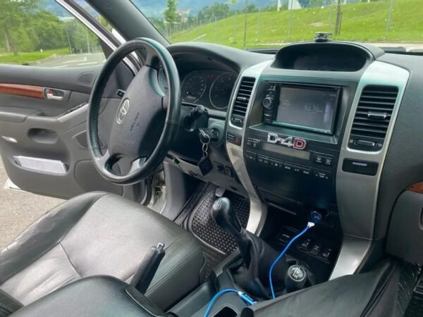 Toyota Land Cruiser • 2004 • 6,000 km - Image 2