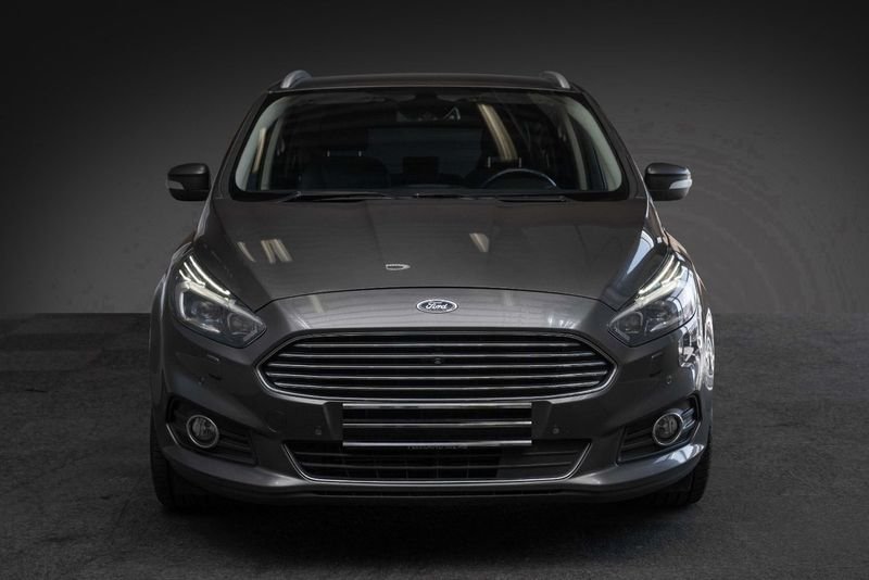 Ford S-Max • 2016 • 161,000 km