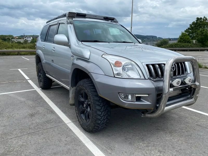 Toyota Land Cruiser • 2004 • 6,000 km