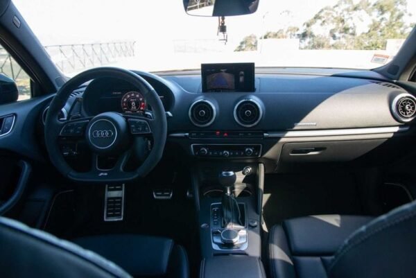 Audi RS 3 • 2018 • 49,000 km - Image 2