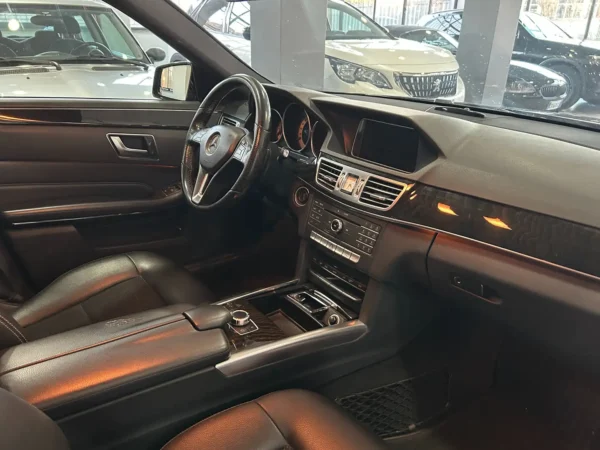 Mercedes-Benz E 200 BLUETEC SW Sport Euro 6B - Image 6