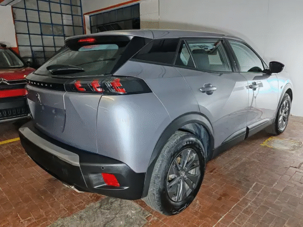 Peugeot 2008 1.2 puretech Active Pack + Câmera - Image 4