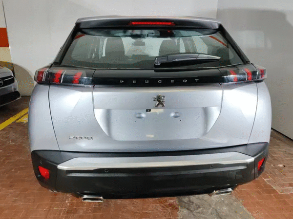 Peugeot 2008 1.2 puretech Active Pack + Câmera - Image 5