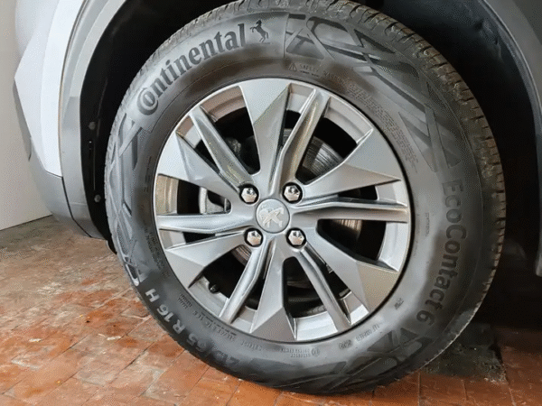 Peugeot 2008 1.2 puretech Active Pack + Câmera - Image 7
