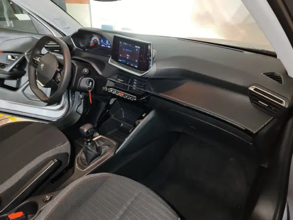 Peugeot 2008 1.2 puretech Active Pack + Câmera - Image 8