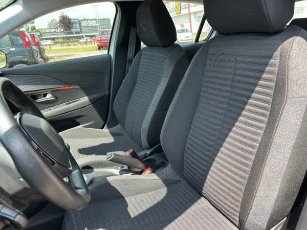 Peugeot 208 5 Portas 1.2 PureTech Active - Image 9