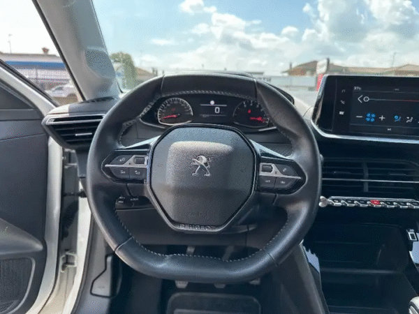 Peugeot 208 5 Portas 1.2 PureTech Active - Image 10