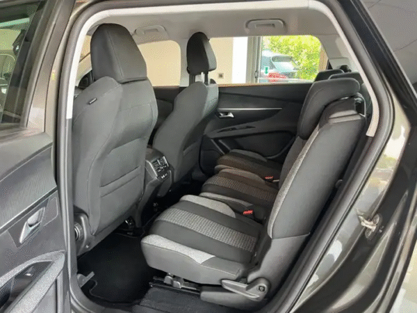 Peugeot 5008 BlueHDi 130CV S&S EAT8 BUSINESS 7 LUGARES - Image 3