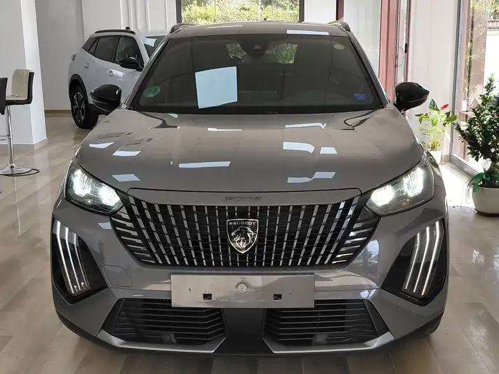 Peugeot 2008 1.2 PURETECH 100CV S&S ALLURE