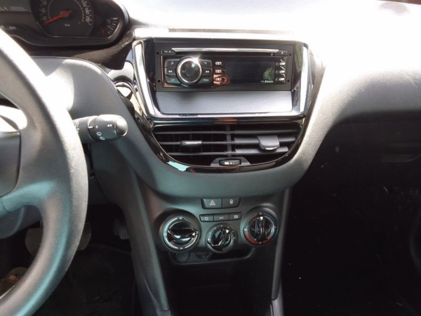 Peugeot 2008 • 2015 • 160.000 km - Image 2