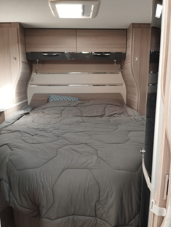 Campervan de edição limitada Ford Chausson - Image 6