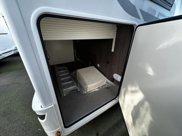MC LOUIS NEVIS 881 FIAT DUCATO 2.2 L 140 CV - Image 8