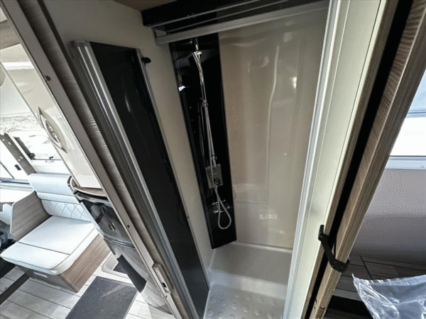MC LOUIS NEVIS 881 FIAT DUCATO 2.2 L 140 CV - Image 6
