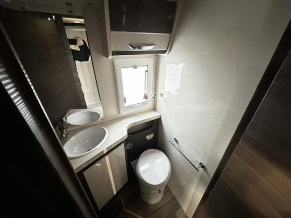 MC LOUIS NEVIS 881 FIAT DUCATO 2.2 L 140 CV - Image 5