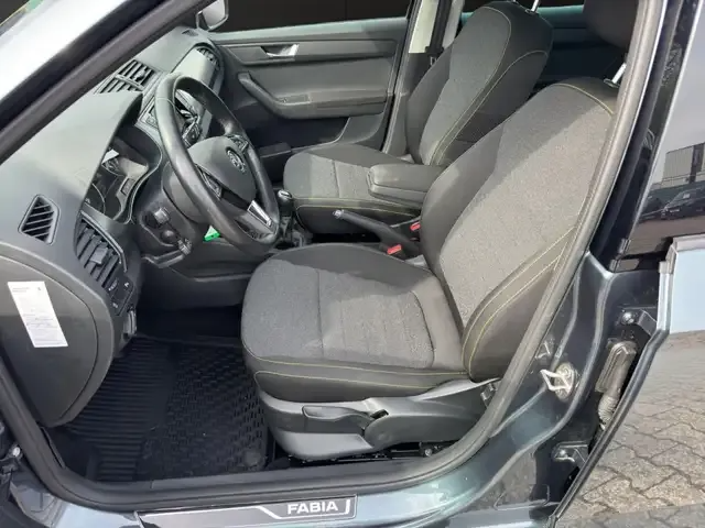 Skoda Fabia 1.0 TSI Combi Soleil LED ACC NAVI Klima Navi - Image 9