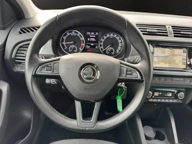 Skoda Fabia 1.0 TSI Combi Soleil LED ACC NAVI Klima Navi - Image 12