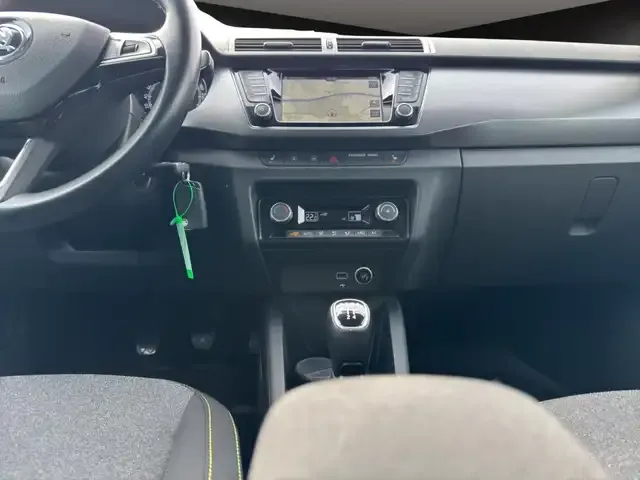 Skoda Fabia 1.0 TSI Combi Soleil LED ACC NAVI Klima Navi - Image 14