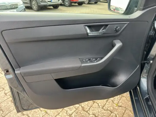 Skoda Fabia 1.0 TSI Combi Soleil LED ACC NAVI Klima Navi - Image 16