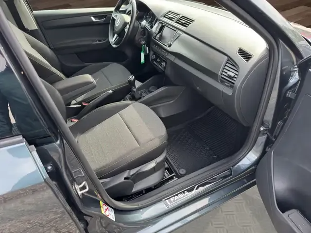 Skoda Fabia 1.0 TSI Combi Soleil LED ACC NAVI Klima Navi - Image 17
