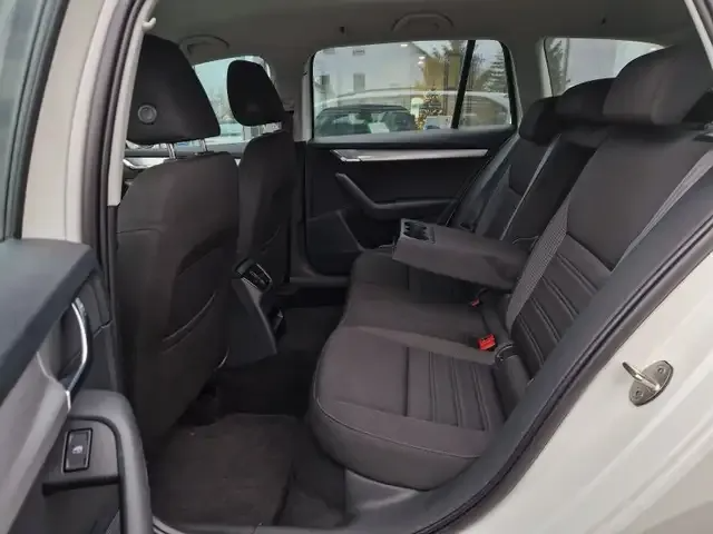 Skoda Octavia Combi 1.0 TSI Ambition Parktronic SmartLink Mod. - Image 10