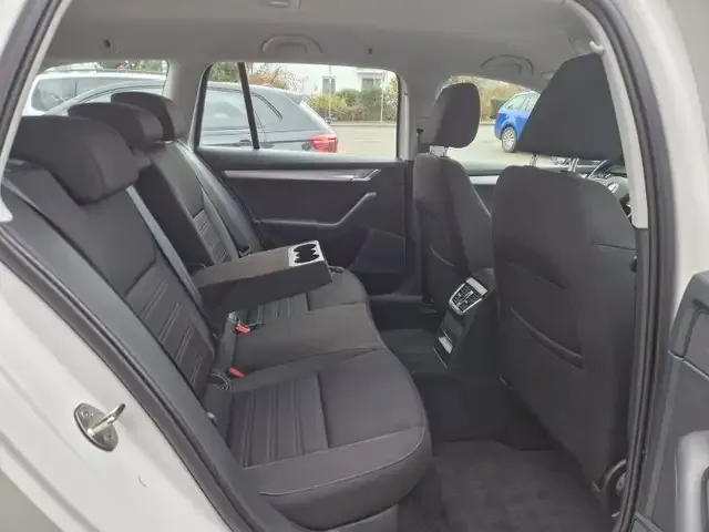 Skoda Octavia Combi 1.0 TSI Ambition Parktronic SmartLink Mod. - Image 11