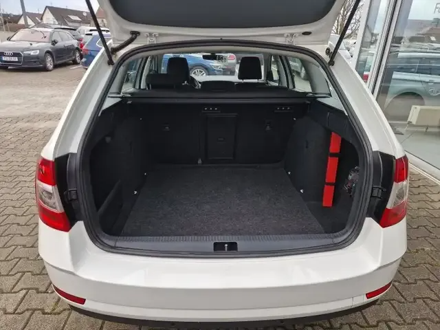 Skoda Octavia Combi 1.0 TSI Ambition Parktronic SmartLink Mod. - Image 12