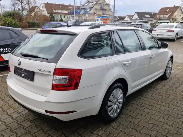 Skoda Octavia Combi 1.0 TSI Ambition Parktronic SmartLink Mod. - Image 5