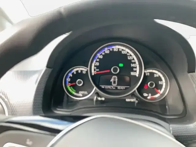 Volkswagen e-up! Suba! Câmera traseira - Image 9