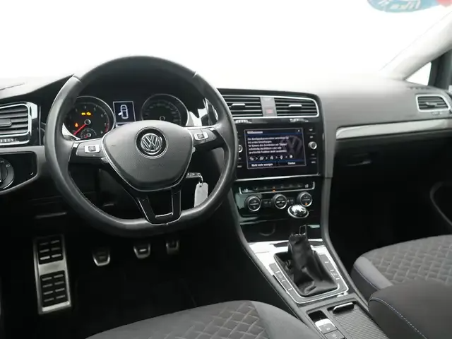 Volkswagen Golf VII Junte-se à NAVI AHK SHZ PDC - Image 5