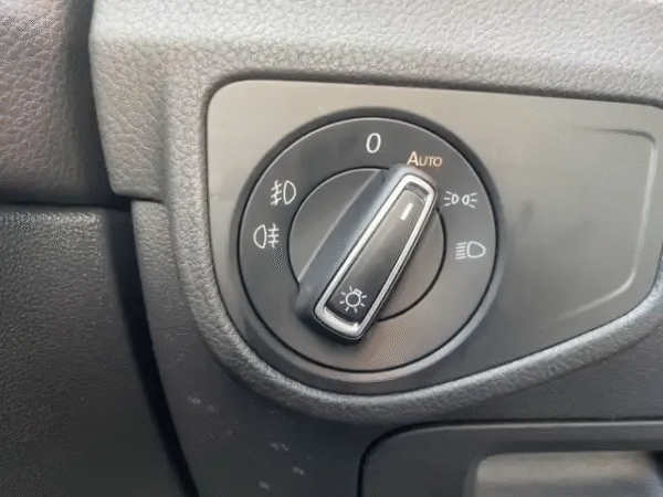 Volkswagen Golf Sportsvan - Image 14