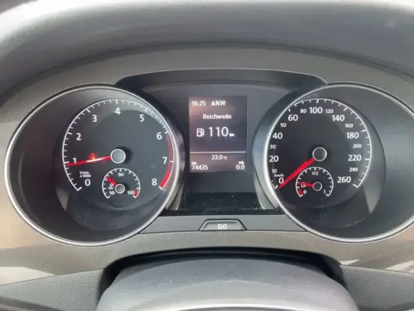 Volkswagen Golf Sportsvan - Image 16