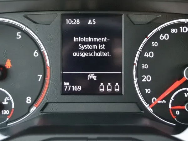 Volkswagen Polo - Image 10