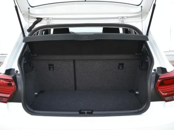 Volkswagen Polo - Image 11