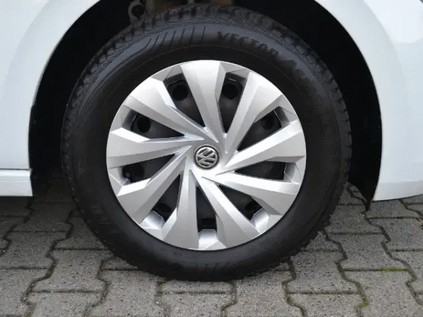 Volkswagen Polo - Image 5