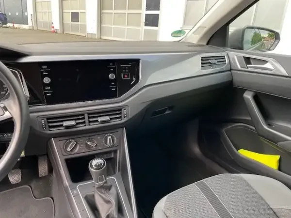 Volkswagen Polo 1.0TSi Highline Navi Sitzheiz. Alu Parkpilot - Image 4